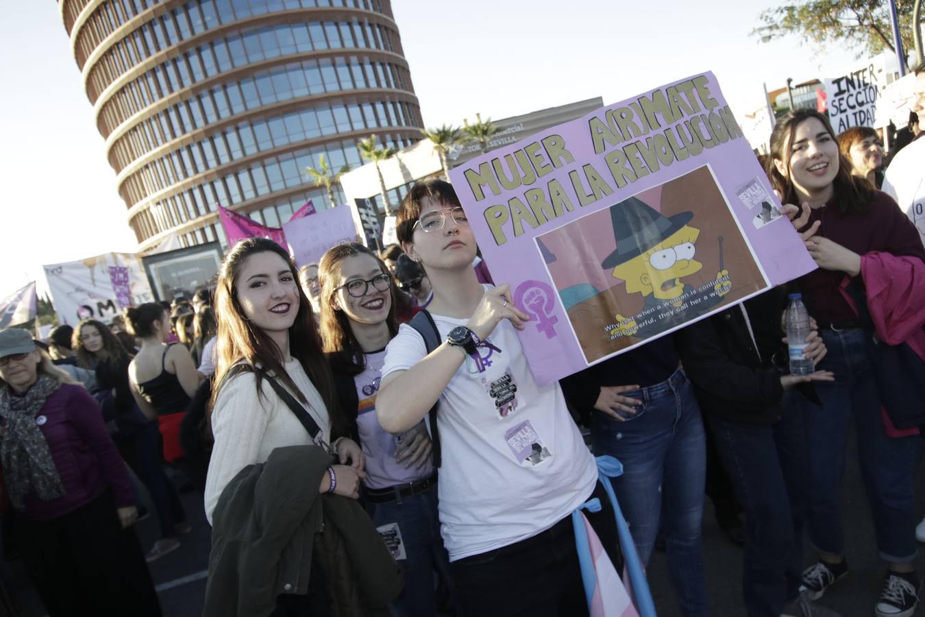 El lema de la manifestación del 8M: «El feminismo camina p&#039;alante, el machismo camina p&#039;atrás»